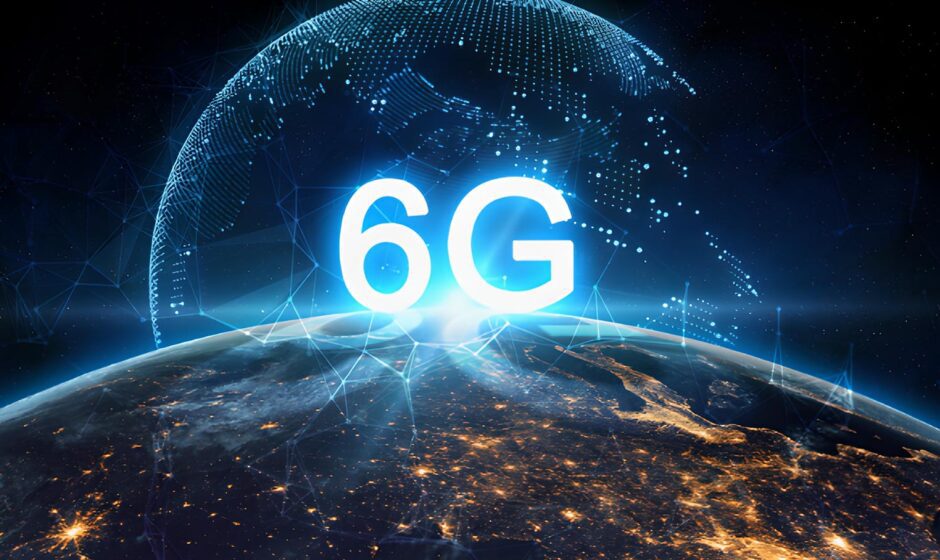 Icono 6G sobre fondo de planeta tierra digital y el espacio con estrellas