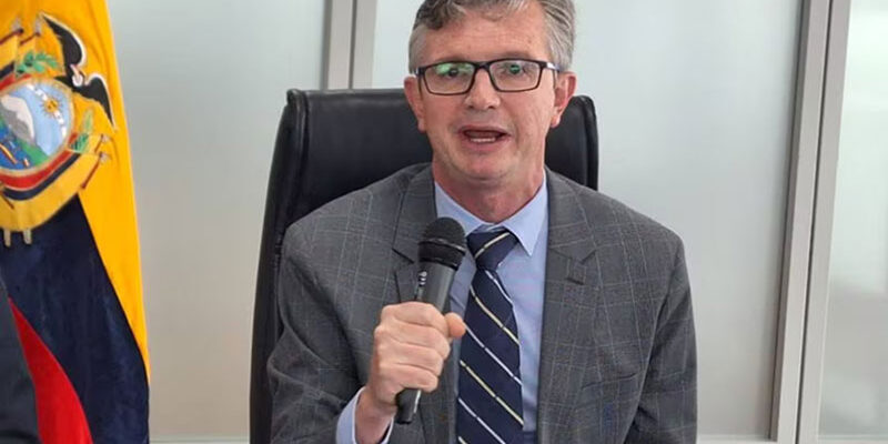 Ministro de Economía anuncia se aplicará IVA del 15% desde abril