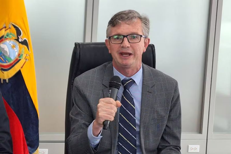 Ministro de Economía anuncia se aplicará IVA del 15% desde abril