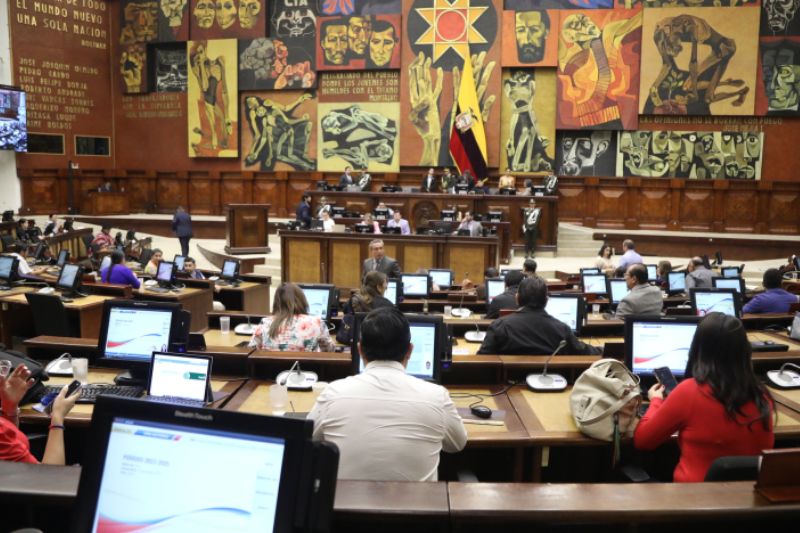 Asamblea aprueba ley energética de Noboa para incentivar inversión privada en generación eléctrica