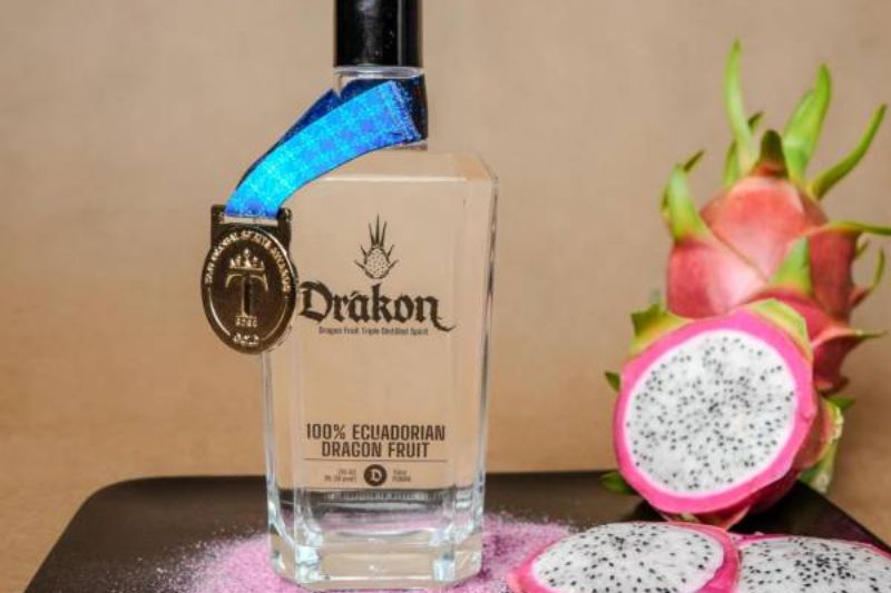 Licor ecuatoriano de pitahaya Drakon triunfa con 13 medallas internacionales
