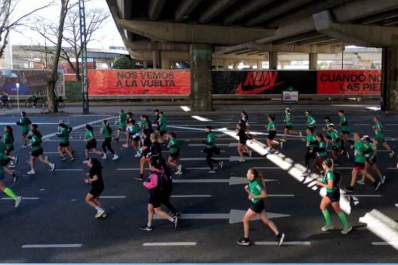 Nike Vs Adidas: cuando el infiltrado se llevó la carrera