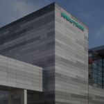 Starbucks abre cafetería Barbie para potenciar experiencia de marca